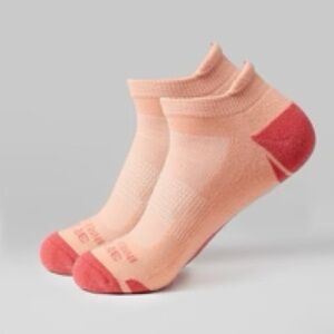 32 degrees salmon new in bag Comfortable Pink Ankle Socks small 222